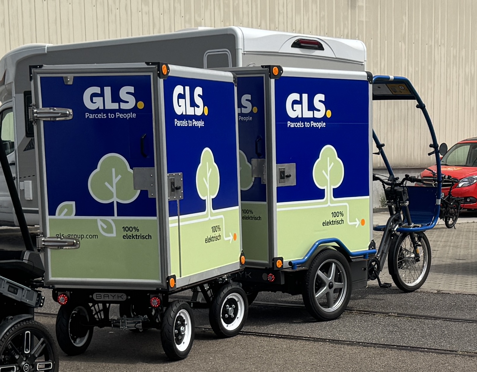 GLS BAYK Cargo-Trailer und Lastenrad – elektrische Flotte PES Leipzig